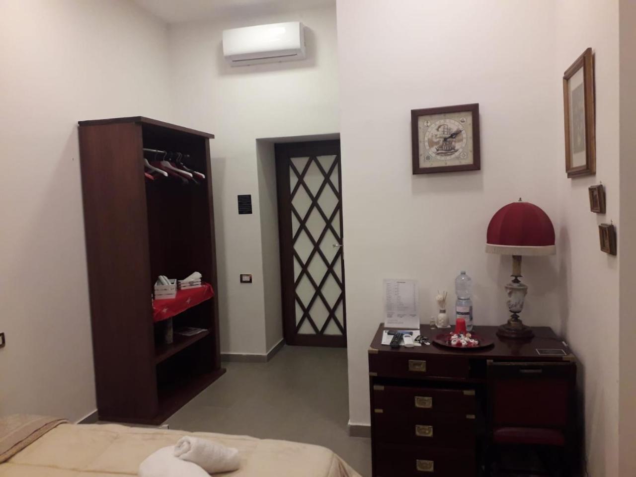 Room Don Carlo Νάπολη Εξωτερικό φωτογραφία